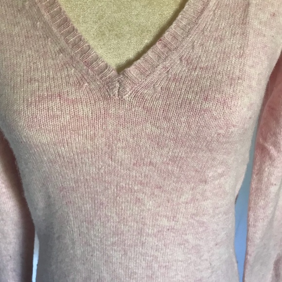❌SOLD❌Old Navy Perfect Fit Baby Pink Sweater S - Picture 2 of 6